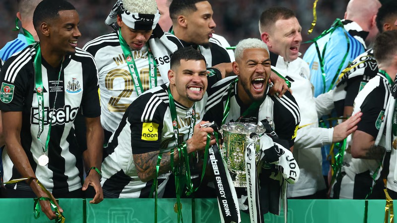 League Cup cũng là một giải đấu lâu đời và có rất nhiều tên gọi khác nhau